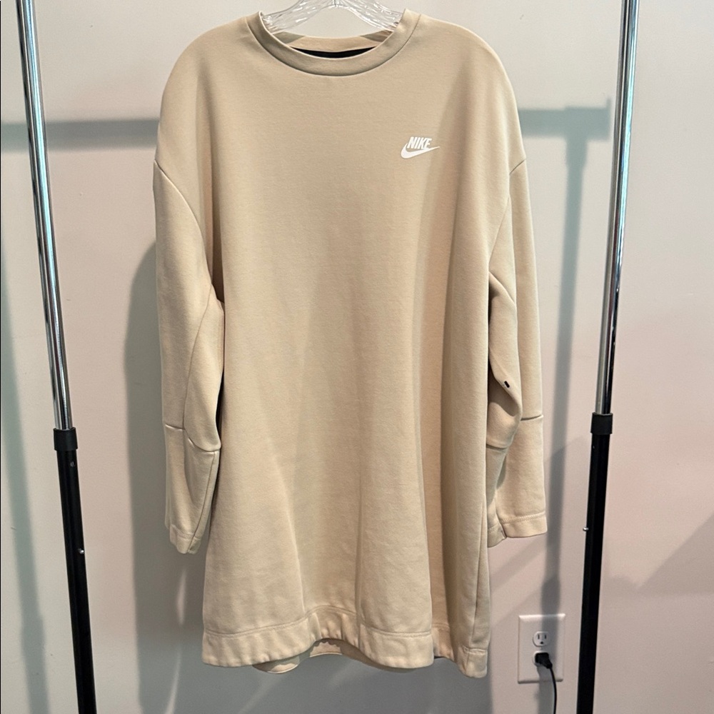 Nike Cream Long Sleeve Sweatshirt